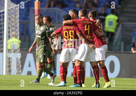 Rome, Italie. 06 Oct, 2019. Rome, Italie - 06 octobre, 2019:Justin Kluivert (AS Roma) note le gol et célèbre au cours de la Serie A italienne match de football entre l'AS Roma et de Cagliari, au Stade olympique de Rome. Agence Photo crédit : indépendante/Alamy Live News Banque D'Images