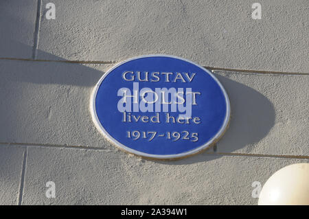 Blue plaque sur le site House in Town Street, Thaxted, Essex, qui était la maison de Gustav Holst, de 1917 à 1925. Banque D'Images