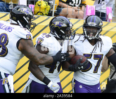 Pittsbugh, United States. 06 Oct, 2019. Baltimore Ravens Josh Bynes célèbre sa au cours du premier trimestre d'interception contre les Steelers de Pittsburgh au stade Heinz Field de Pittsburgh le Lundi, Octobre 6, 2019. Photo par Archie Carpenter/UPI. Credit : UPI/Alamy Live News Banque D'Images