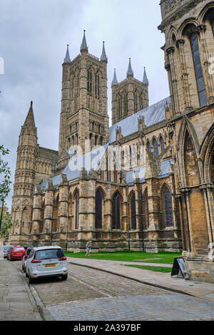 La Cathédrale de Lincoln, Lincolnshire, Angleterre un bâtiment médiéval dans le style gothique. La construction a commencé en 1072 et poursuivi au haut moyen-âge Banque D'Images