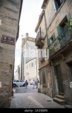 Uzès, France. 21 août, 2019. Vue de la 12e siècle Duché, ou château ducal. Credit : Mark Kerrison/Alamy Live News Banque D'Images