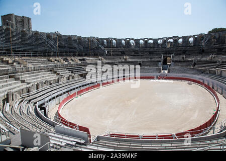 Arles, France. 29 août, 2019. L'amphithéâtre romain (Arènes d'Arles) date du 90AD et assis plus de 20 000 spectateurs pour les courses de chars et des t Banque D'Images