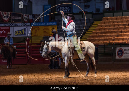 Scène de Pawnee Bill's Wild West Show au Cowtown Coliseum dans le quartier Stockyards de Fort Worth, Texas Banque D'Images