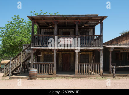Scène de l'Enchanted Springs Ranch, un ancien parc à thème de l'ouest d'événements spéciaux, le lieu, et fréquente la télévision et film ensemble commercial de Boerne, Texas, au nord-ouest de San Antonio Banque D'Images