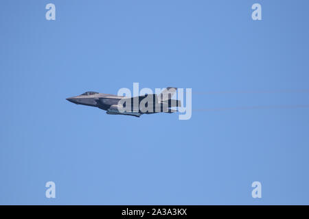 US Air Force F-35 Lightning II à effectuer le grand meeting aérien du Pacifique Huntington Beach Californie USA. le plus grand show aérien aux Etats-Unis Banque D'Images