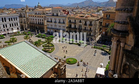 Vue de Palerme depuis le toit de la cathédrale de Palerme, Palerme, Sicile, Italie. Banque D'Images