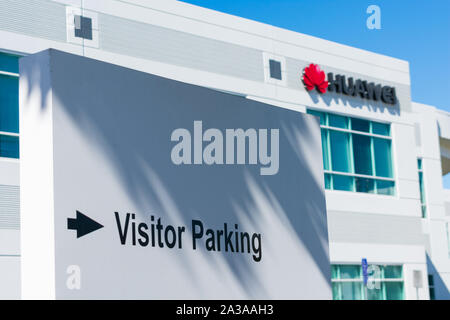 Parking visiteurs inscrivez-vous à l'orientation à l'intention des visiteurs de Huawei Technologies Recherche et développement dans la Silicon Valley Campus Banque D'Images