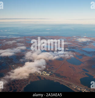 Les champs de pétrole de Prudhoe Bay, Alaska, Deadhorse. L'océan Arctique. La toundra de fusion. Le réchauffement de l'énergie Changement Climatique. BP. Conoco Phillips. Pente nord Banque D'Images