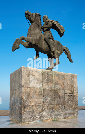 La grande statue d'Alexandre à Thessalonique, Grèce plage Banque D'Images