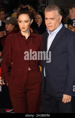 Londres, Royaume-Uni. 06 Oct, 2019. Ray Liotta et Karsen Liotta assister à la 63e BFI London Film Festival de projection de gala Hôtel Mayfair 'mariage' qui a eu lieu à l'odéon Luxe, Leicester Square à Londres. Credit : SOPA/Alamy Images Limited Live News Banque D'Images