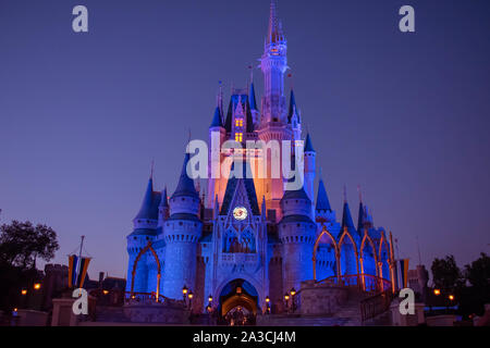 Orlando, Floride. 23 septembre, 2019. Au Château de Cendrillon lumineux Magic Kigndom Banque D'Images