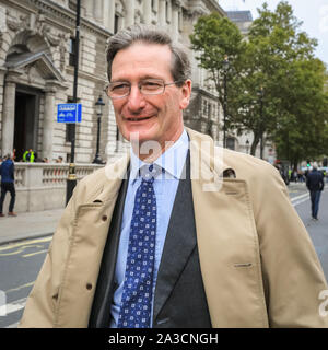 Londres, Royaume-Uni, 06 mai 2019. Dominic Grieve QC, "rebelles" conservateur et président du Comité du renseignement et de la sécurité, l'un des très rares politiciens vu dehors et environ dans la région de Whitehall, Westminster aujourd'hui. Credit : Imageplotter/Alamy Live News Banque D'Images