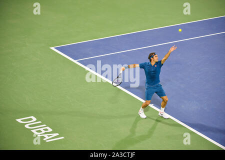 Dubaï, Émirats arabes unis. 1er mars 2019. L'ancien no. 1 de la suisse Roger Federer gagne en 5 sets contre le Croate Borna Coric dans la demi finale du 2019 Dubai Duty Free Tennis Championships 2019. Chassant son 8e et 100e ATP Dubaï globale titre, Federer a gagné 6-2, 6-2 Banque D'Images