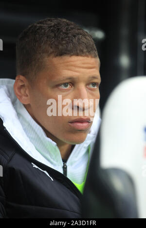 NEWCASTLE Upon Tyne, 6 octobre Dwight Gayle de Newcastle United lors du premier match de championnat entre Newcastle United et Manchester United à St James Park, Newcastle Le dimanche 6 octobre 2019. (Crédit : Mark Fletcher | MI News) Banque D'Images