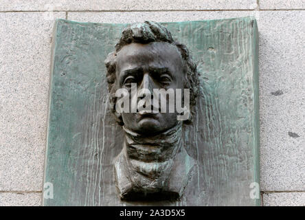 Frédéric Chopin (1810-1849). Compositeur et pianiste virtuose de l'époque romantique. Plaque commémorative sur le mur de la Banque nationale tchèque, maison où Chopin a vécu de 1829 à 1830 dans la ville. Prague, République tchèque. Banque D'Images