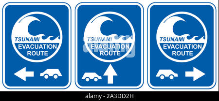 Signes d'alerte aux tsunamis montrant les itinéraires d'évacuation les directions pour les véhicules Banque D'Images