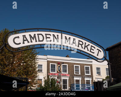 Marché de Camden panneau routier à l'entrée de la section stable le marché, London, UK Banque D'Images