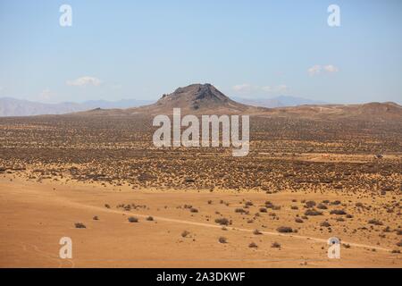 Sep 28, 2019 - California City, Californie, États-Unis - Wasteland a lieu tous les week-end de septembre dans le désert de Mojave, près d'Edwards, CA. Il est également à proximité de California City, CA. Le thème principal de Wasteland Week-end est post-apocalyptique Mad Max série ainsi que la série de jeux vidéo. (Crédit Image : © Katrina Kochneva/Zuma sur le fil) Banque D'Images