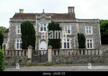 Vue extérieure de l'ancien Presbytère maison du village de Rodmell dans l'East Sussex England UK KATHY DEWITT Banque D'Images