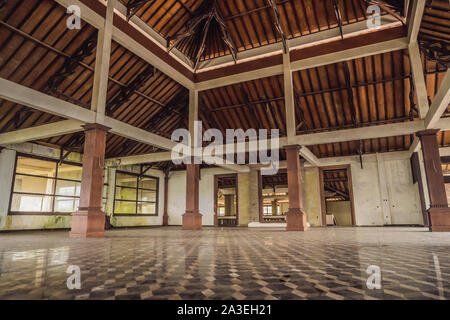 Abandonné et mystérieux hôtel à Bedugul. L'île de Bali, Indonésie Banque D'Images