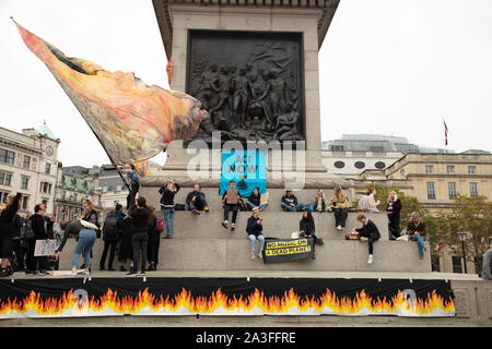 Londres, Royaume-Uni. 7 octobre 2019. Rébellion d'extinction sur les manifestants Trafalgar Square à deux semaines de protestation depuis longtemps à Londres. Crédit : Joe Keurig / Alamy News Banque D'Images