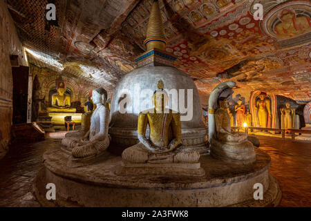 Historique Dambulla cave temple au Sri Lanka Banque D'Images