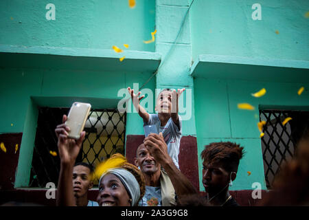 Fidèles participer au pèlerinage que chaque année rend hommage à la Vierge de la Charité, patronne de Cuba. Banque D'Images