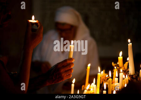 Fidèles participer au pèlerinage que chaque année rend hommage à la Vierge de la Charité, patronne de Cuba. Banque D'Images