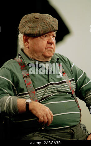 Mickey Rooney, Holywood acteur qui est apparu dans plus de 300 films, est titulaire d'un des acteurs écossais Atelier sur trois jours, sur le Songe d'une nuit, à Glasgow, en Écosse, en février 1996. Banque D'Images