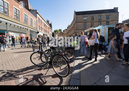 Journée chargée sur Sidney Street Cambridge 2019 Banque D'Images