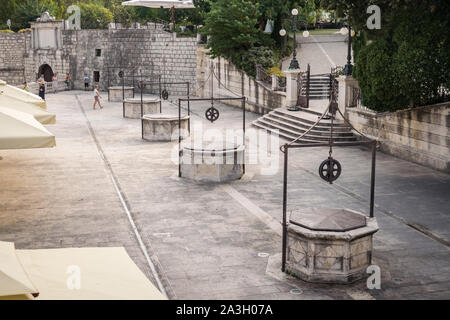 Carré de cinq puits (Trg Pet bunara) à Zadar, Croatie Banque D'Images