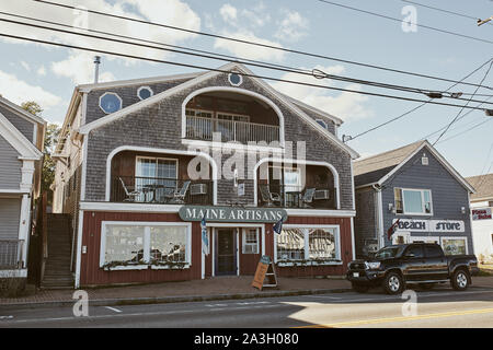 Seaman, Maine - Septembre 27th, 2019 : les magasins commerciaux et restaurants en ville côtière de Seaman au large de la Route 1. Banque D'Images