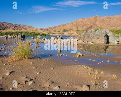 La Namibie, Karas province, Ai Ais-Richtersveld Transfrontier Park, sunrise, Fish River (frontière naturelle avec l'Afrique du Sud) Banque D'Images