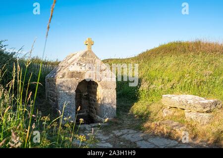 La France, Finistère, Cleden-Cap-Sizun, Pointe du Van, Saint-Mathieu fontaine située près de la chapelle Saint-They Banque D'Images