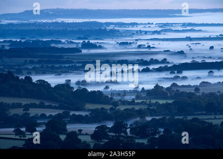 L'aube le jour le plus long dans la vallée de Blackmore, de Okeford Hill, Dorset, England, UK Banque D'Images