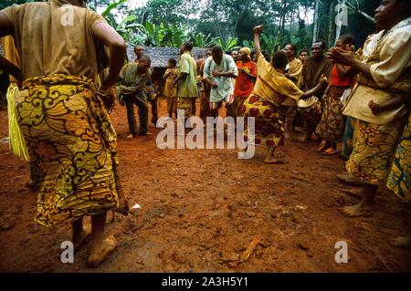 Congo, Moyen-Orient, célébrations, Lobeke chez les pygmées Baka Banque D'Images