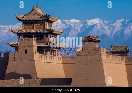 La Chine, la province de Gansu, Jiayuguan, forteresse de la route de la soie, fondée en 1372 sous la dynastie Ming et inscrit au Patrimoine Mondial de l'UNESCO Banque D'Images