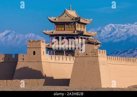 La Chine, la province de Gansu, Jiayuguan, forteresse de la route de la soie, fondée en 1372 sous la dynastie Ming et inscrit au Patrimoine Mondial de l'UNESCO Banque D'Images