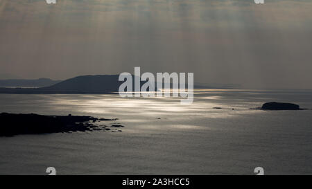 La lumière sur la baie Trawbreaga pommelé et Dunaff Head de soldats Hill, péninsule d'Inishowen, Co Donegal, Irlande Banque D'Images