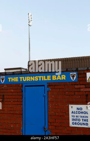 Kingston, au Royaume-Uni. 05Th Oct, 2019. Une vue générale, le tourniquet bar pendant la Le Trophée Leasing.com match entre l'AFC Wimbledon et Leyton Orient au Cherry Red Records Stadium, Kingston, en Angleterre, le 8 octobre 2019. Photo par Carlton Myrie/Premier Images des médias. Credit : premier Media Images/Alamy Live News Banque D'Images