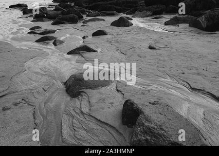 Des stries et des sillons dans le sable à marée basse sur la plage de sable dans l'Acadia National Park sur Mount Desert Island, dans le Maine. Banque D'Images