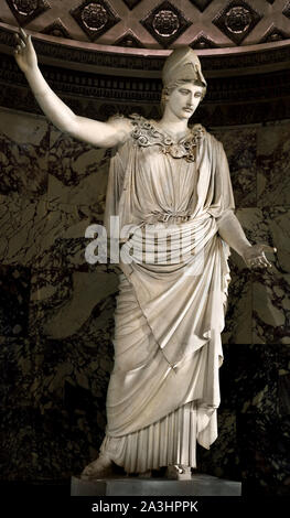 L'Athena Pallas de Velletri Velletri ou est un type de statue en marbre classique d'Athena, le port d'un casque. (Original attribué à Cresilas) premier siècle après Jésus-Christ, en marbre de Paros, mGreek H. 3,05 Grèce, romaine, Banque D'Images