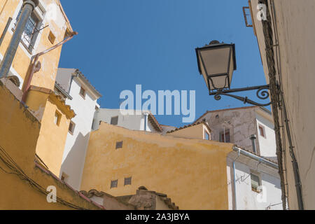 Cuenca, Espagne - 23 août 2019 - maisons typiques du centre-ville Banque D'Images