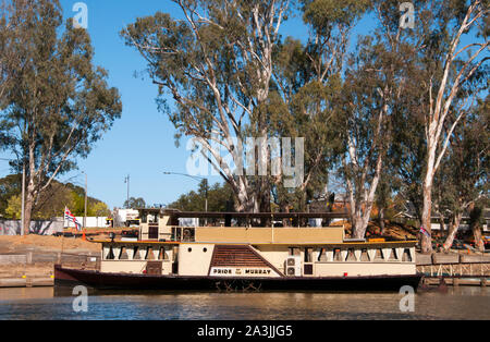 De l'ère coloniale historique paddlesteamers amarré sur la rivière Murray à Echuca, Victoria, Australie du nord Banque D'Images