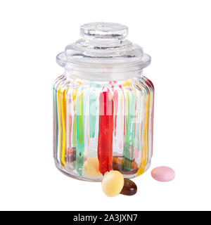 Bonbons bonbons colorés ou dans un bocal en verre sur l'arrière-plan Banque D'Images