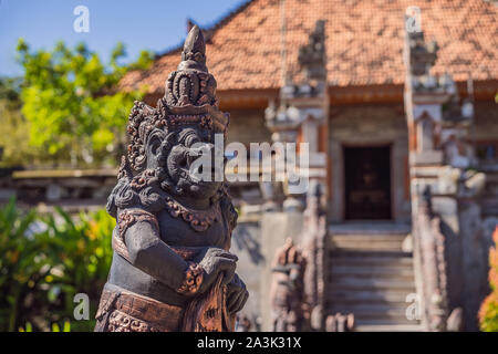 Temple bouddhiste Brahma Vihara Arama Banjar Bali, Indonésie Banque D'Images