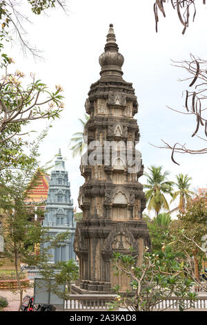 Tombeau bouddhiste dans la Pagode Wat Domnak temple, Siem Reap, Cambodge Banque D'Images