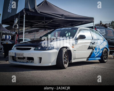 MONTMELO, ESPAGNE-29 septembre 2019 : Honda Civic (sixième génération) bicorps à les rues de la ville Banque D'Images