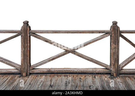 Ancienne balustrade de bois avec terrasse en bois isolé sur fond blanc Banque D'Images