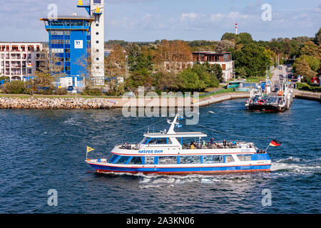 Kasper OHM passant car-ferry rostock de warnemunde, Allemagne-. Banque D'Images